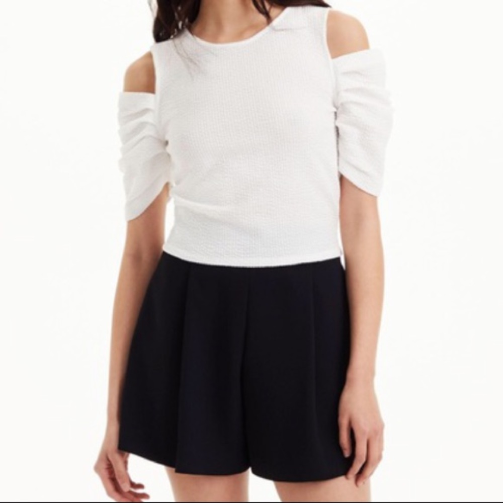 Club Monaco seersucker cold shoulder top